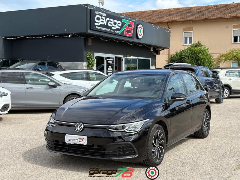 VOLKSWAGEN GOLF 8 1.0 ETSI LIFE DSG 110CV
